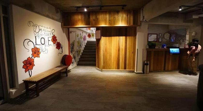 Riverine Garden Hotel Chukai Exterior photo